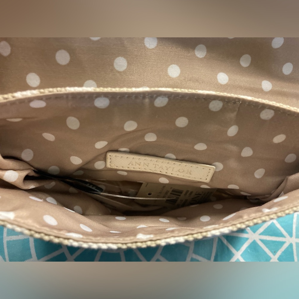 💛TODAY***$12***NWT Ann Taylor canvas cosmetic bag. - Picture 6 of 8